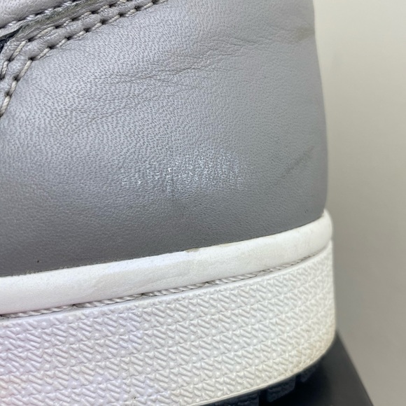 Air Jordan 1 Shadow (2018) Size 9 555088-013